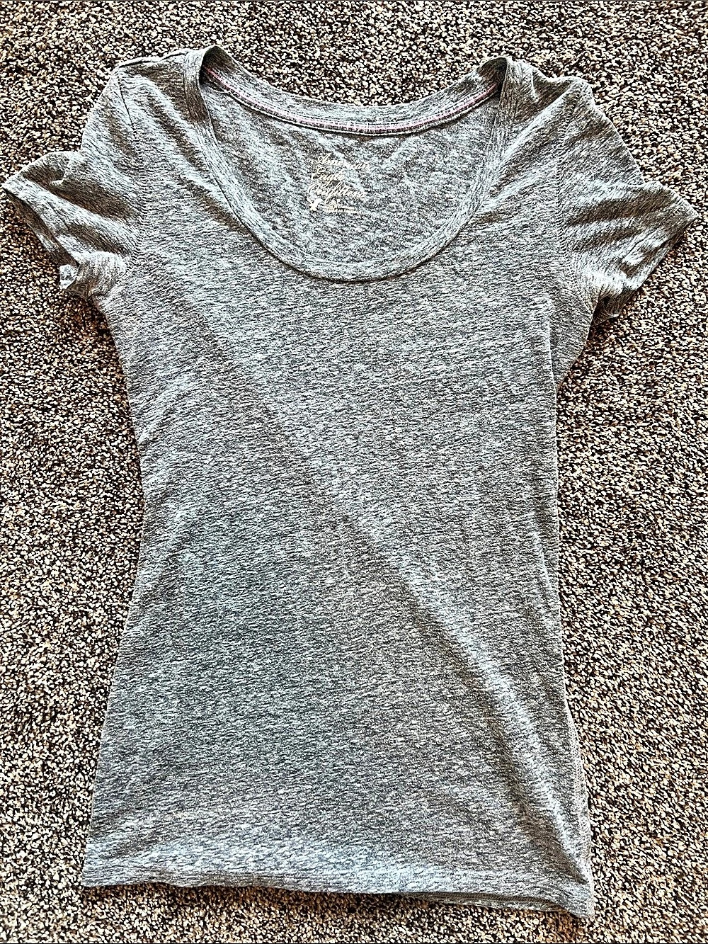 American Eagle Outfitters Gray Short Sleeve Tee Size Small